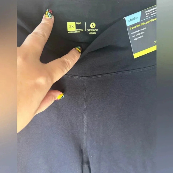 Xersion Capri Studio Leggings - Picture 8 of 8